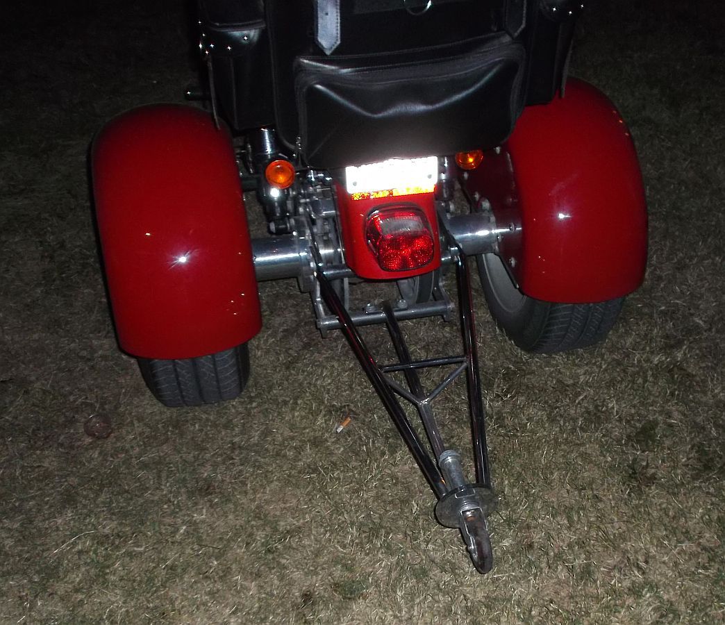 Sporty Trike with wheelie bar